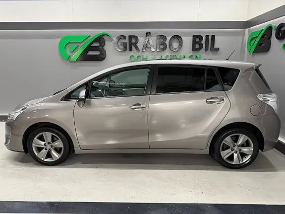 Toyota Verso 2014 photo 2