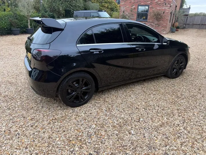 Mercedes-Benz A-Class 2017 photo 2