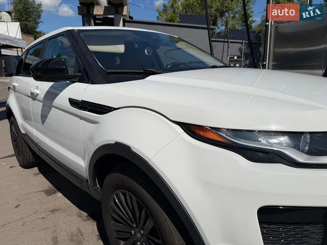 Land Rover Range Rover Evoque 2017 photo 2