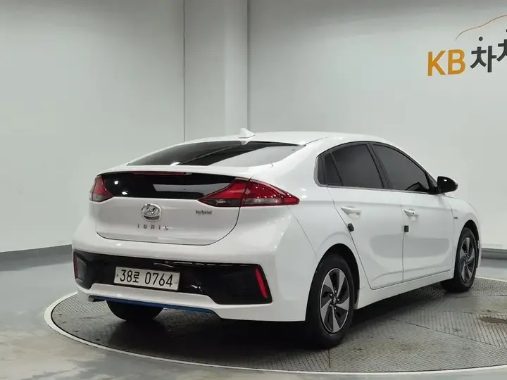 Hyundai Ioniq 2016 photo 3