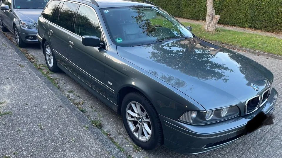 BMW 525I