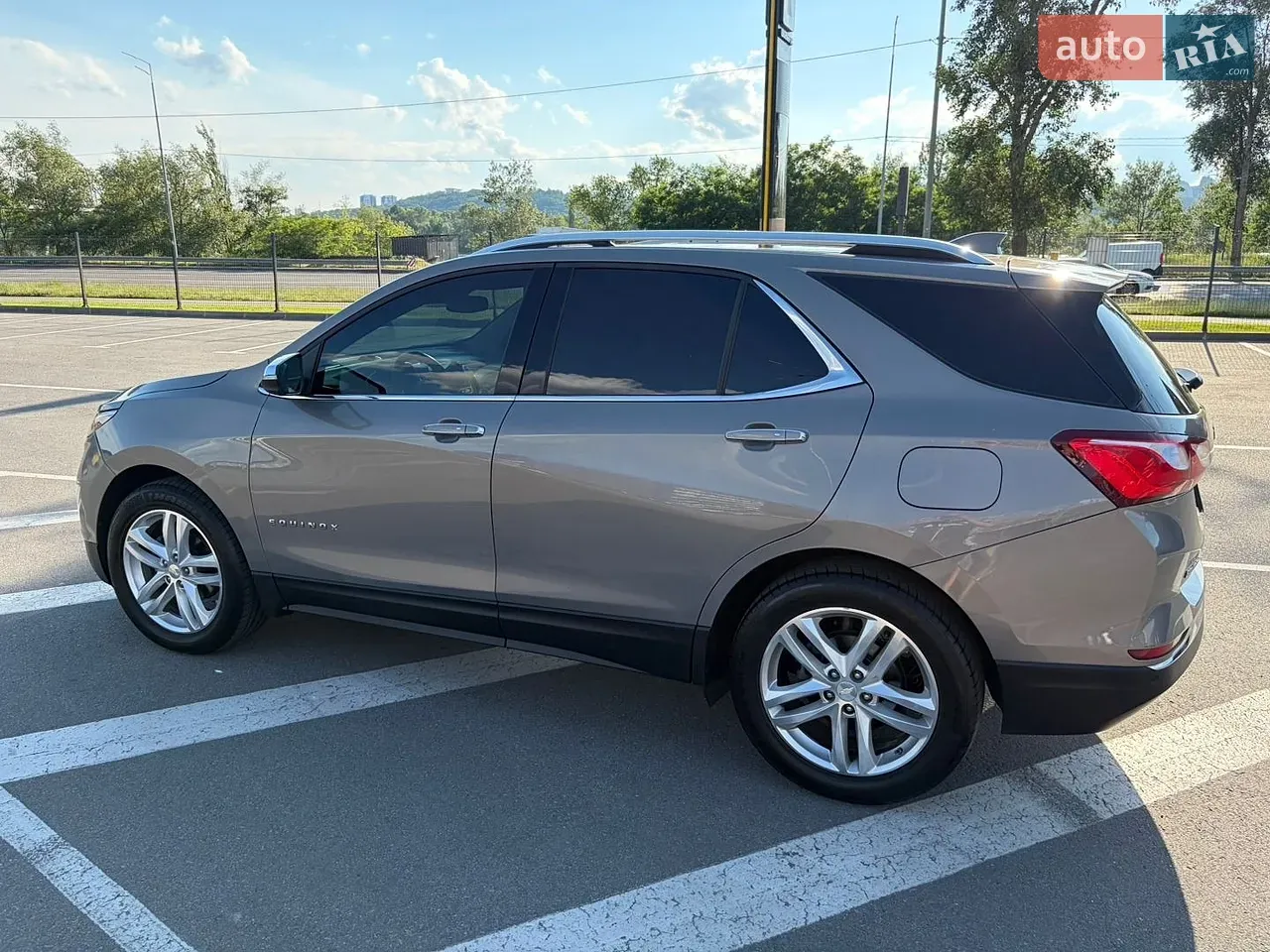 Chevrolet Equinox 2018 photo 2