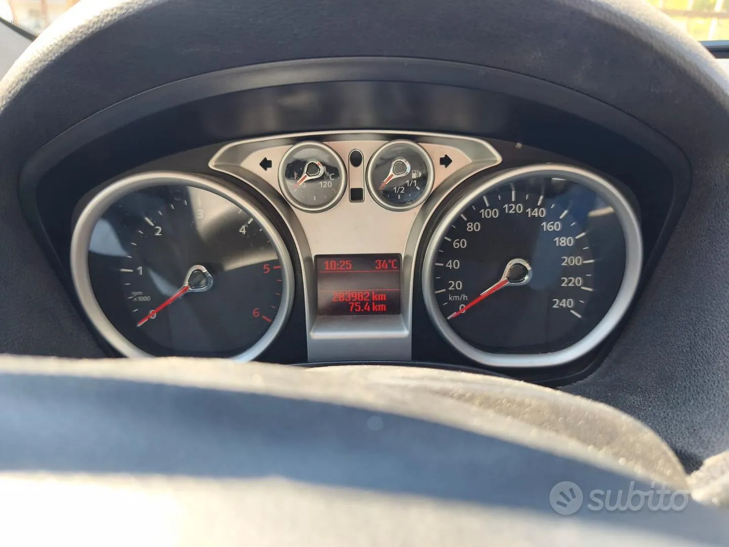 Ford Kuga 2010 photo 3