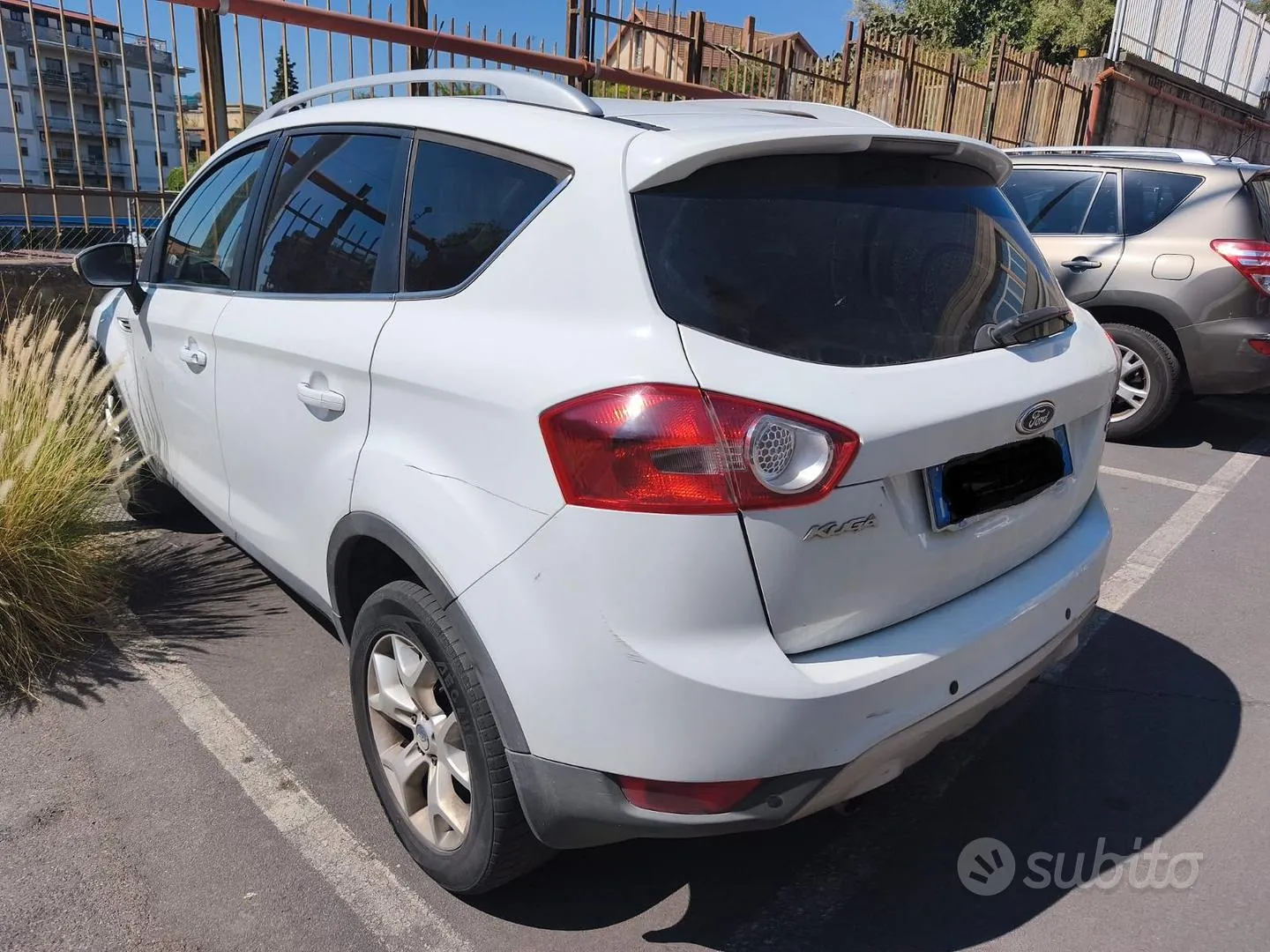 Ford Kuga 2010 photo 2