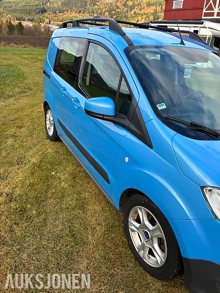 Ford Transit Courier 2014 photo 2