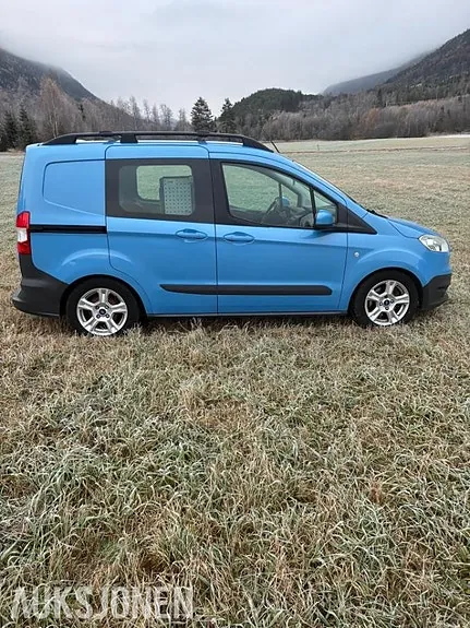 Ford Transit Courier 2014 photo 4