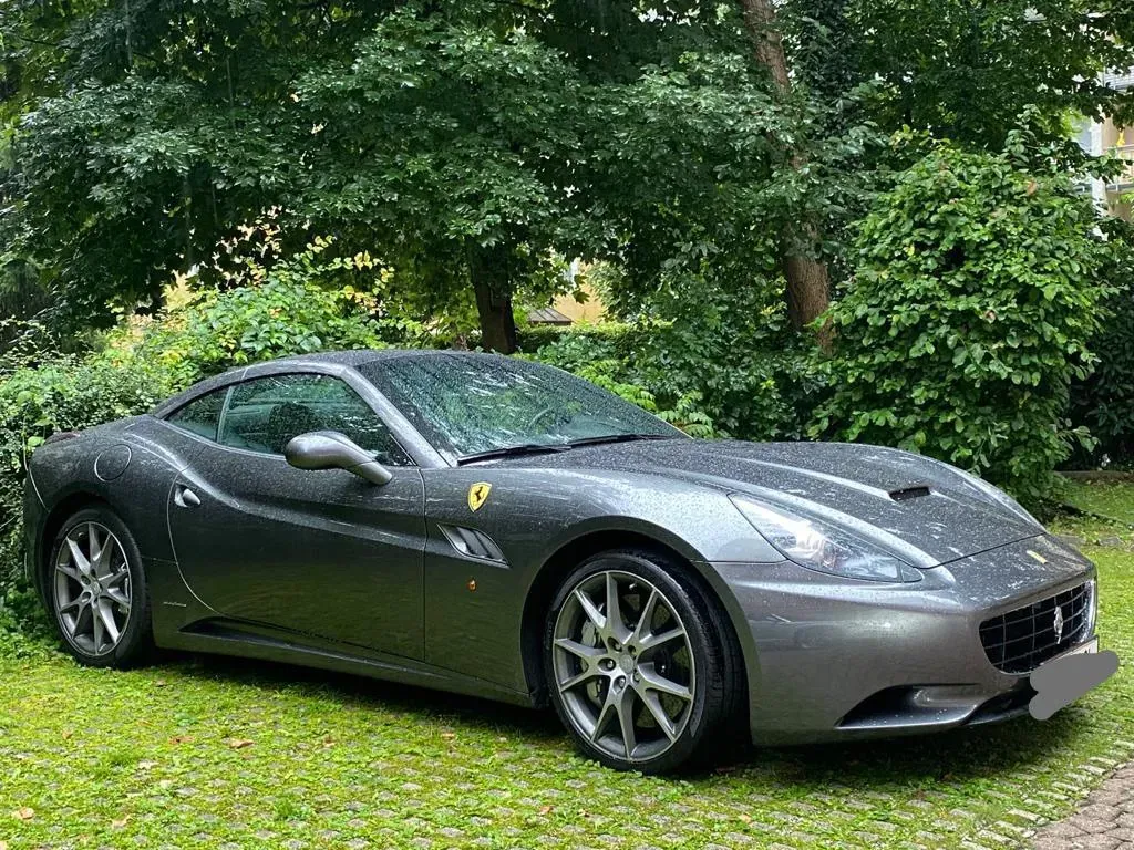 Ferrari California