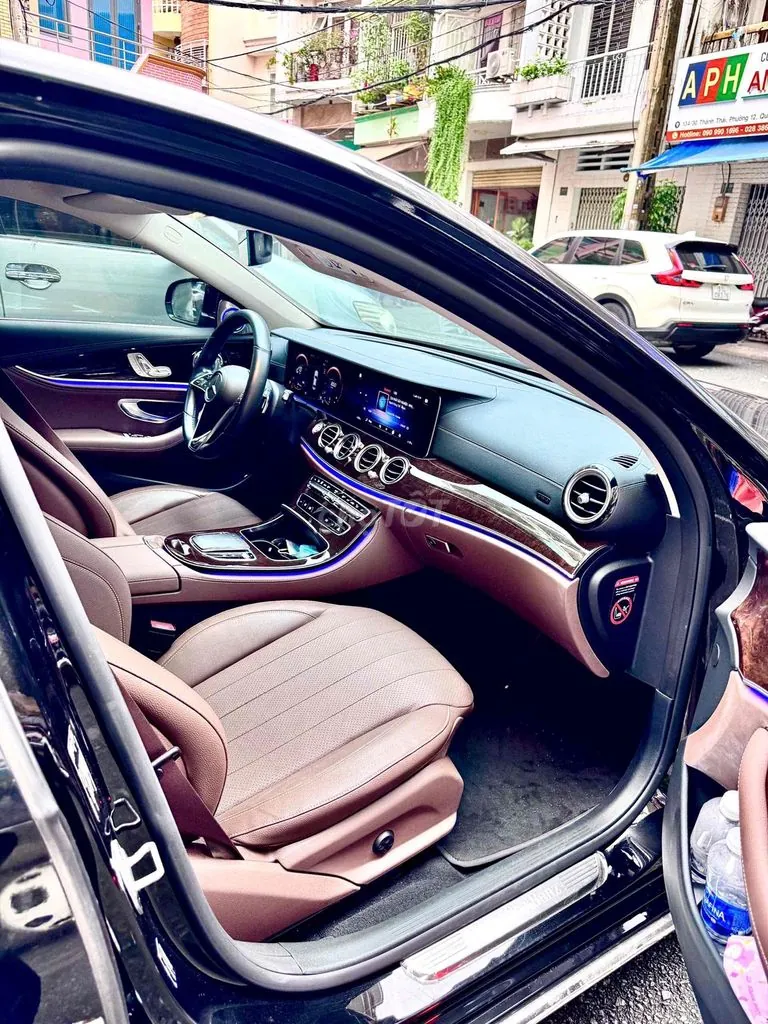 Mercedes-Benz E-Class 2021 photo 4