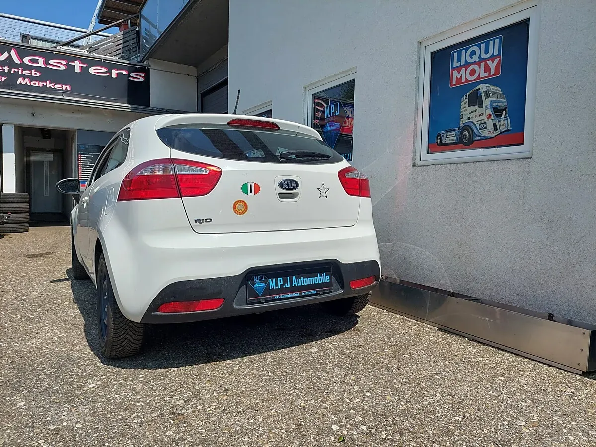 Kia Rio 2013 photo 3