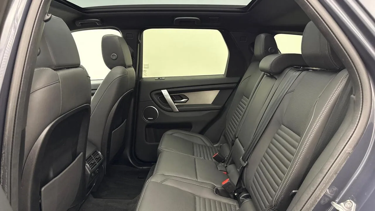 Land Rover Discovery Sport 2025 photo 4