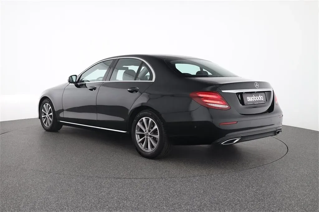 Mercedes-Benz E-Class 2019 photo 3