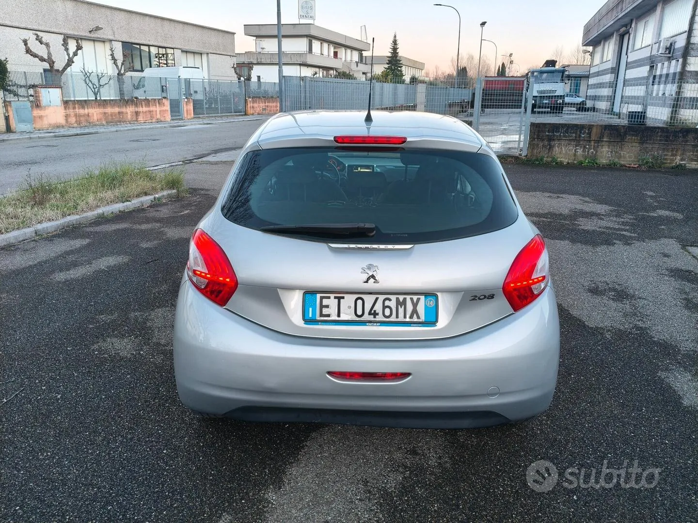 Peugeot 208 2014 photo 5