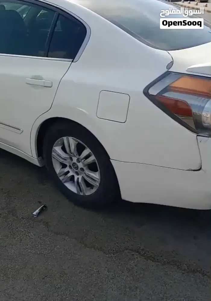 Nissan Altima 2011 photo 3