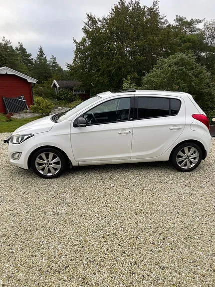 Hyundai I20 2015 photo 2