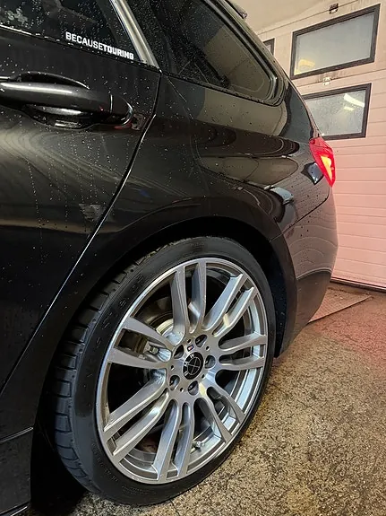 BMW 330I 2019 photo 4
