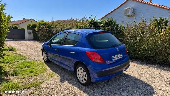 Peugeot 207 2007 photo 2