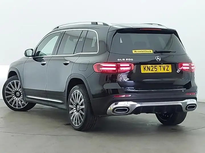 Mercedes-Benz Glb 2025 photo 2
