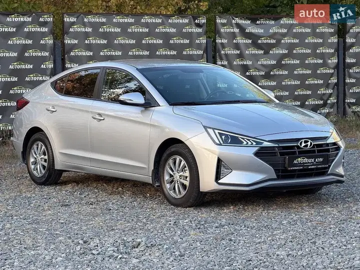 Hyundai Elantra 2019 photo 3