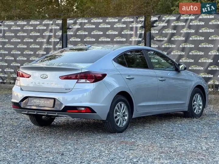 Hyundai Elantra 2019 photo 4