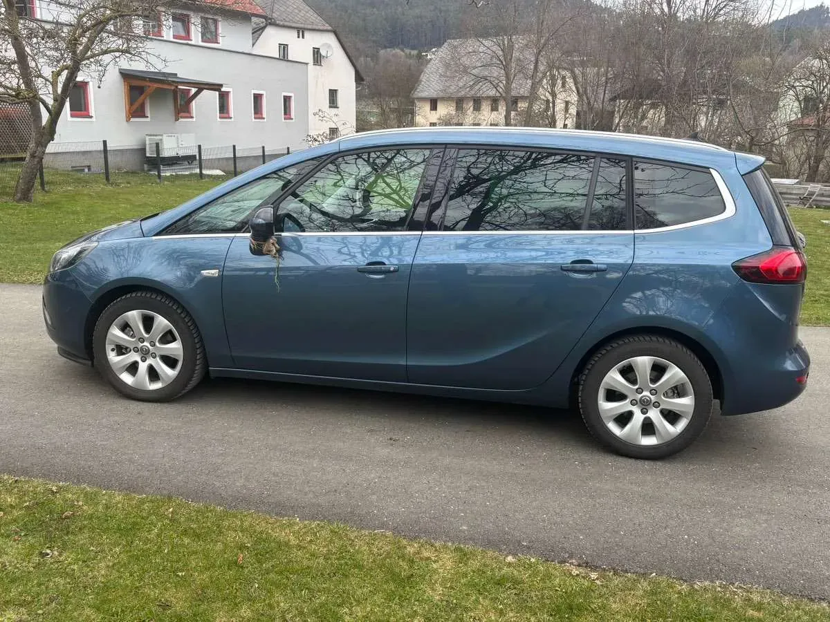 Opel Zafira Tourer 2013 photo 3