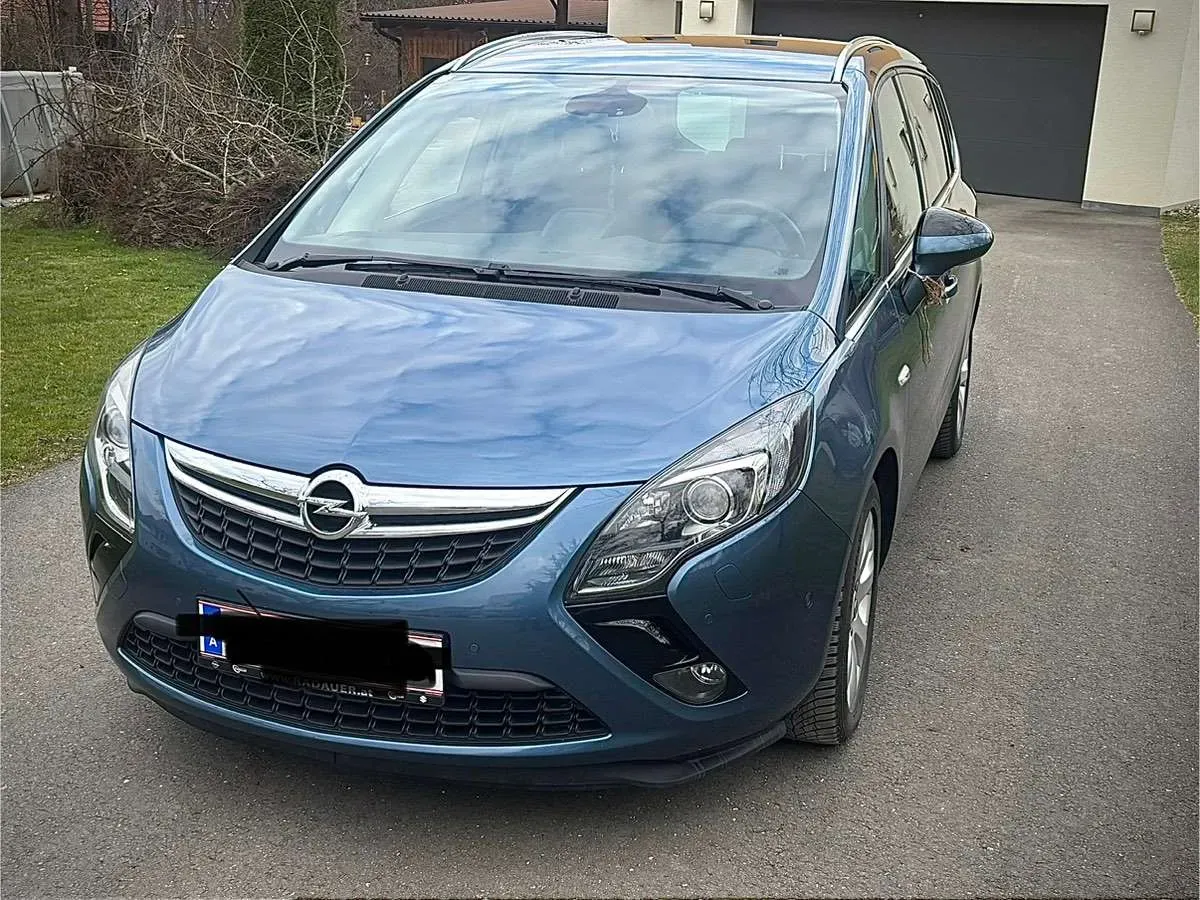 Opel Zafira Tourer 2013 photo 2