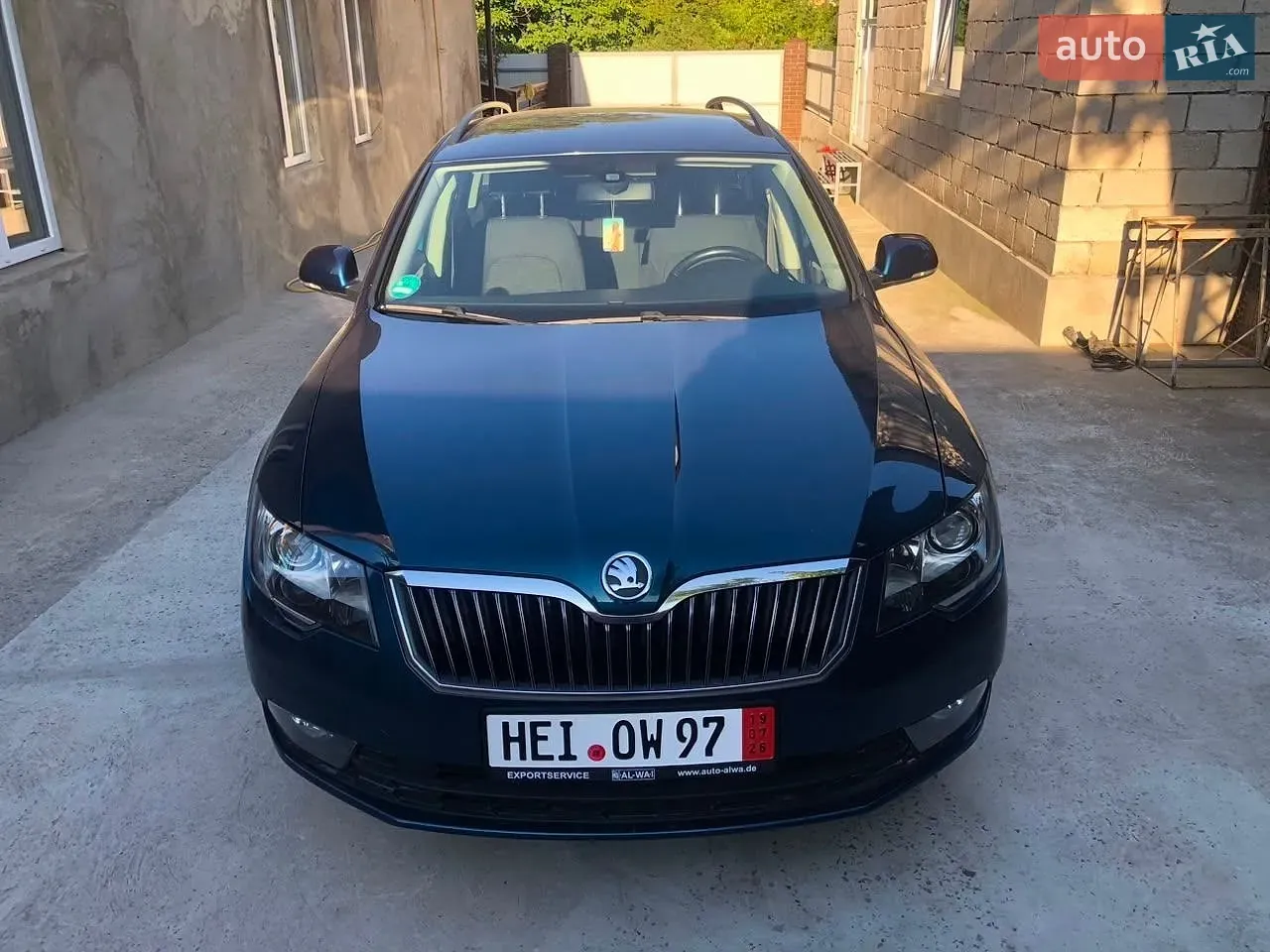 Skoda Superb 2013 photo 2
