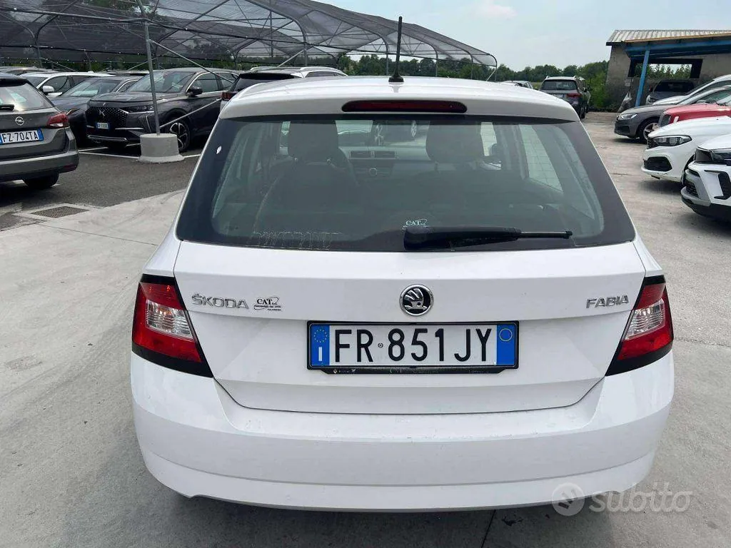 Skoda Fabia 2018 photo 4