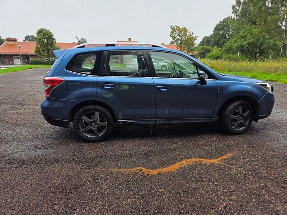 Subaru Forester 2015 photo 4