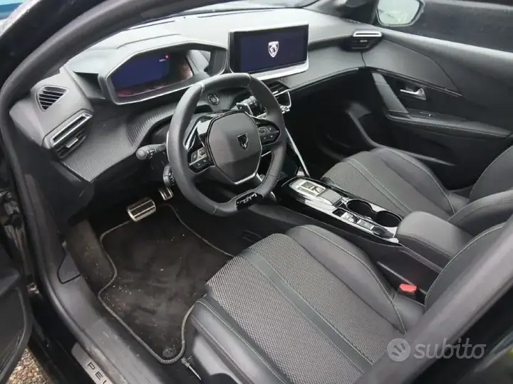 Peugeot 208 2025 photo 3
