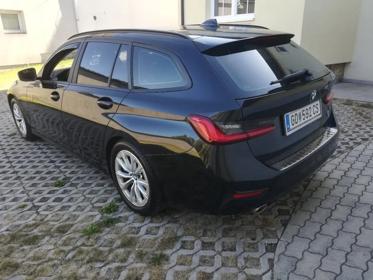 BMW 3 Series 2019 photo 2
