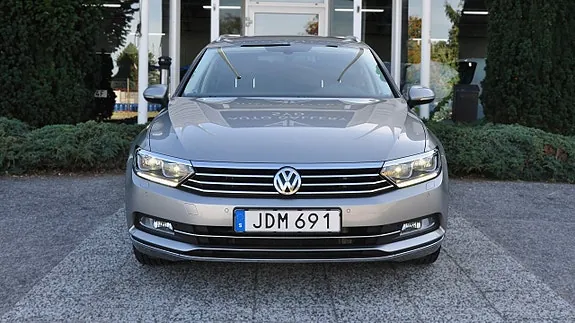 Volkswagen Passat 2016 photo 2