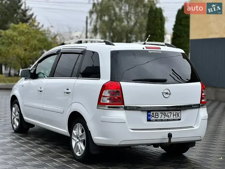 Opel Zafira 2011 photo 4