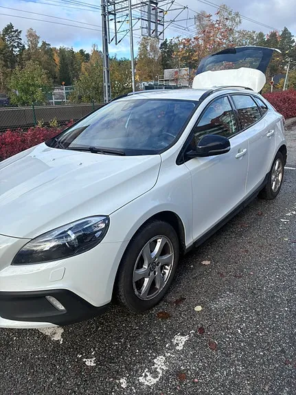 Volvo V40 Cross Country 2016 photo 2
