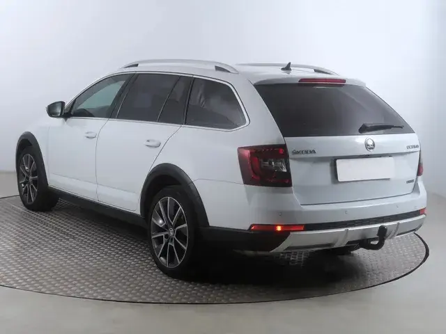 Skoda Octavia 2018 photo 3