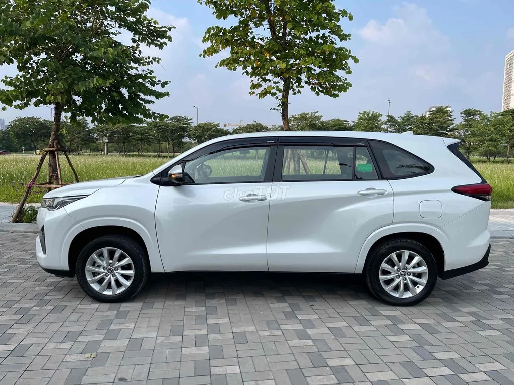 Toyota Innova Cross 2025 photo 4