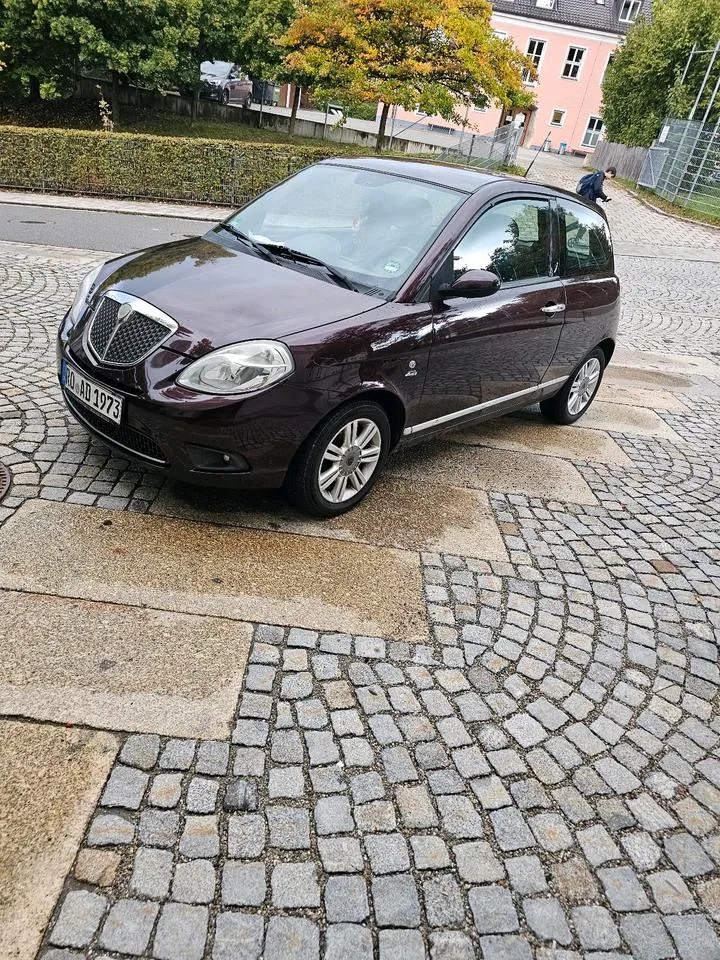 Lancia Ypsilon