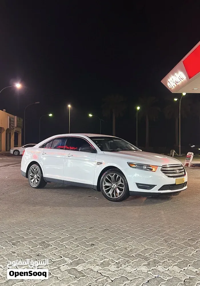 Ford Taurus