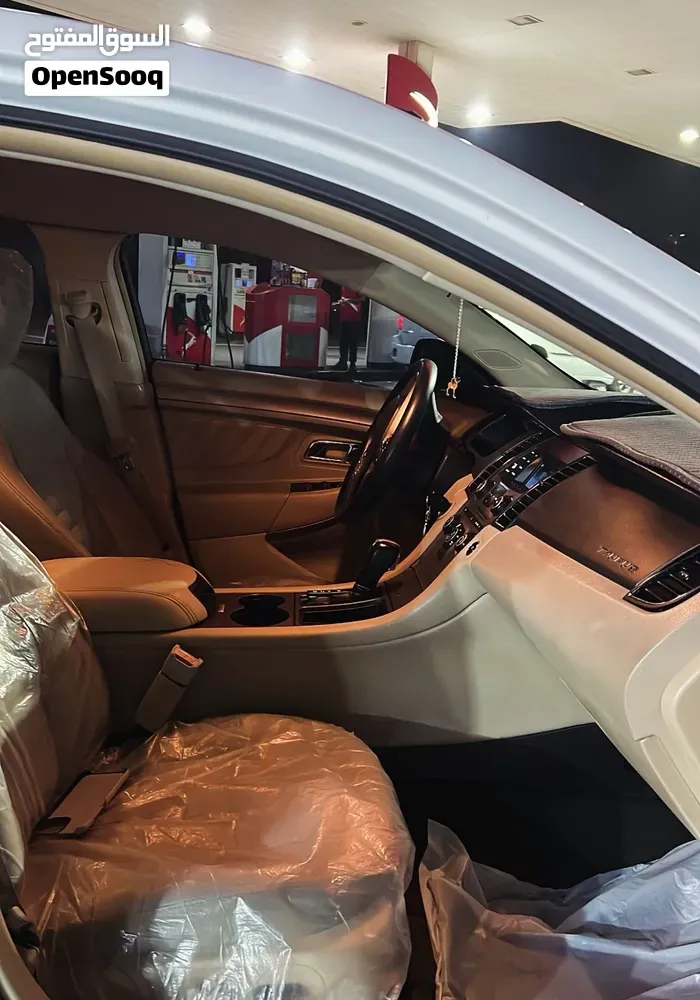 Ford Taurus 2016 photo 3