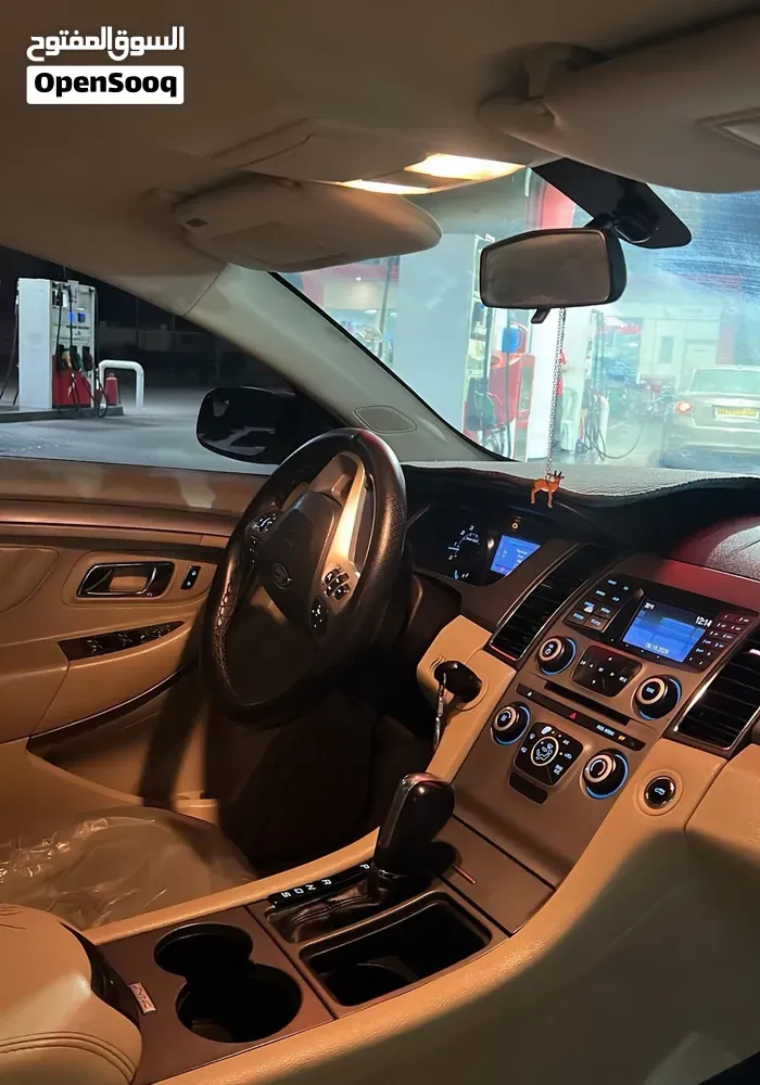 Ford Taurus 2016 photo 4