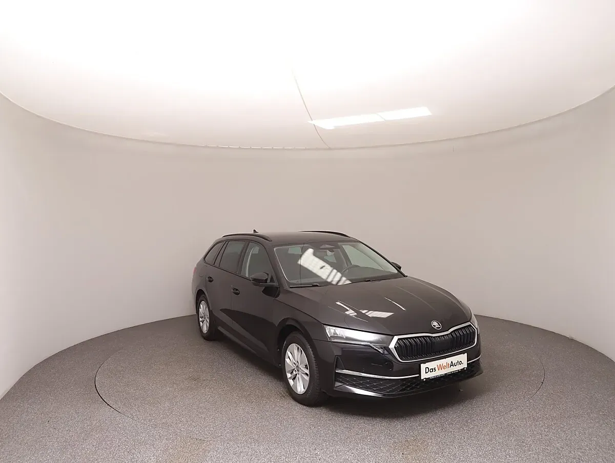 Skoda Octavia 2025 photo 2