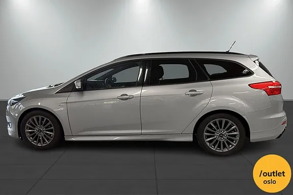 Ford Focus 2018 photo 2
