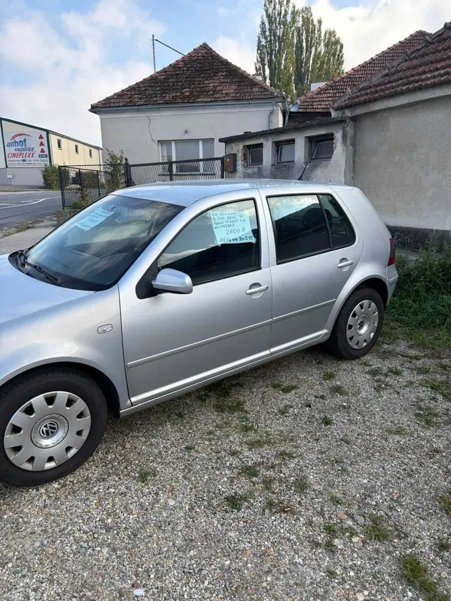 Volkswagen Golf 2002 photo 2