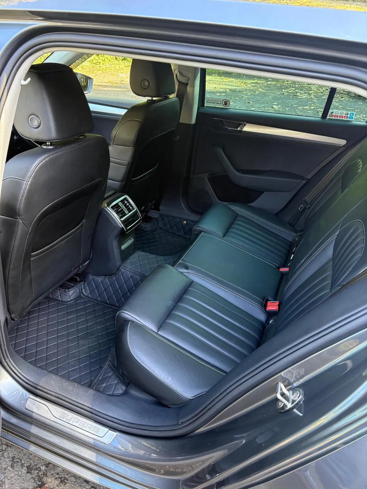 Skoda Superb 2022 photo 5