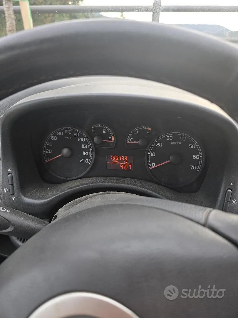 Fiat Punto 2005 photo 3