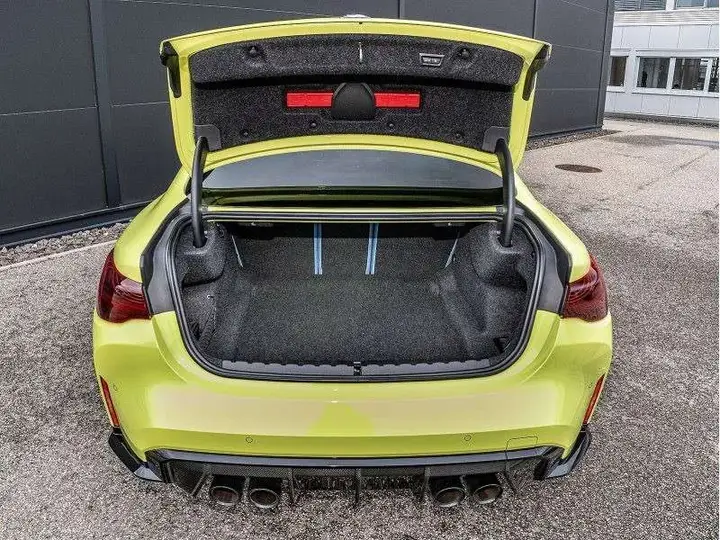 BMW M4 2025 photo 4