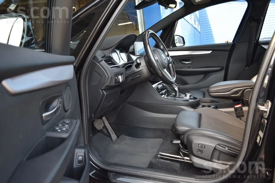 BMW 218Ia Gran Tourer M Sport 2022 photo 3