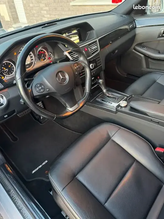 Mercedes-Benz E-Class 2011 photo 3