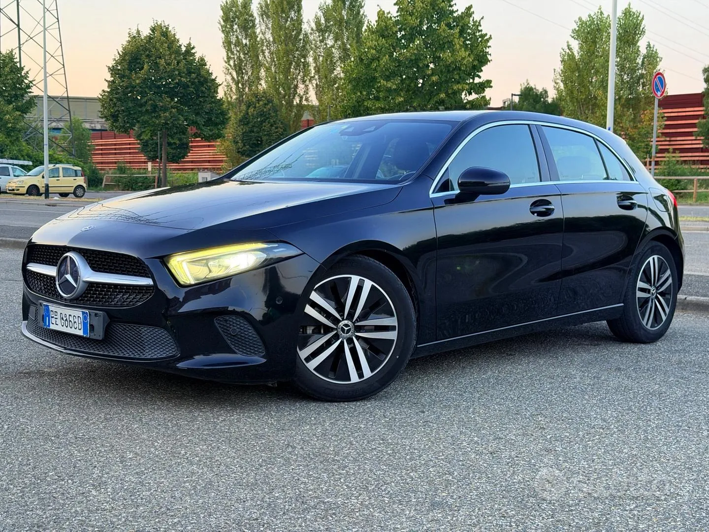 Mercedes-Benz A200