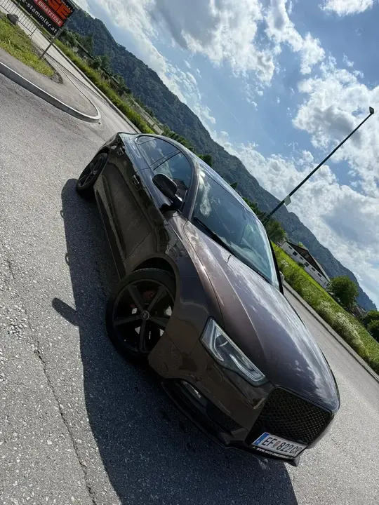 Audi A5 2012 photo 2