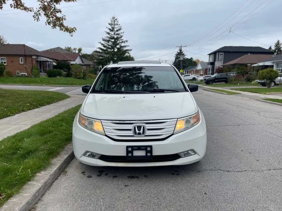 Honda Odyssey 2013 photo 2